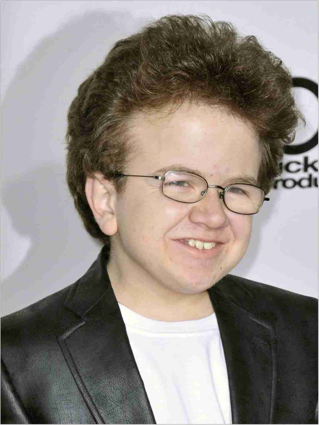 We shared the updated 2020 net worth details of Keenan Cahill such as month...